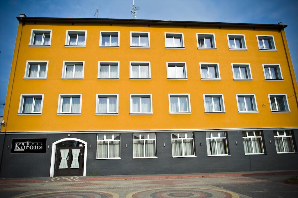 Hotel Korona Łuków Exterior foto